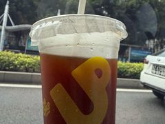 -彳亍咖啡·这里(水湾路店)