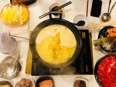 -鲜入围煮花胶鸡海鲜火锅