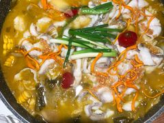 -山城外·非遗酸菜鱼(财富中心店)