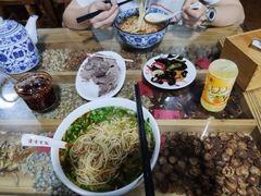 -陇上全荟兰州传统牛肉面(延吉路店)