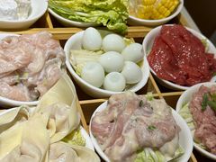 招牌特色菜六宫格-芭夯兔·兔肉汤锅(新都店)