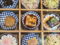 -阿瓦山寨·湘菜现炒·剁椒鱼头王(咸阳总店)