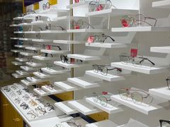 -诺柯视眼镜-蔡司依视路官方工厂店(淞南一店)