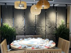 -嫩芽 ·地道重庆菜(十八梯露台夜景店)