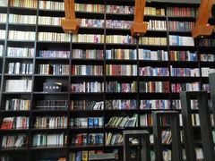 -钟书阁(松江泰晤士小镇店)