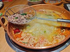 -洱火云南酸菜牛肉火锅(石景山当代商城店)