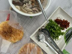 -岳记羊肠馆(陵园小区店)