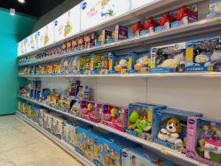 -卡通派潮品玩具折扣仓(青岛新城吾悦广场店)