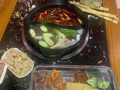-灌县老妈砂锅串串香(万科红生活广场店)