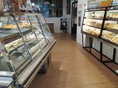 面包甜点陈列柜-Olé精品超市(新世界新丸中心店)