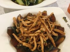 -张大师鸭爪爪特色干锅(南湖店)