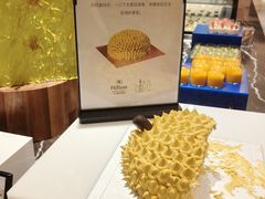 -广州万富希尔顿酒店·感趣自助餐厅·金秋蟹宴生蚝海鲜刺身