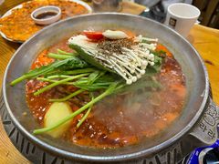 -喇喇排骨火锅·传统韩式脊骨汤(望京西园总店)