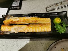 盐烧三文鱼边腩-万岁寿司(万国店)