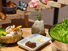 -山川小町·极番烧肉(新地假日广场店)