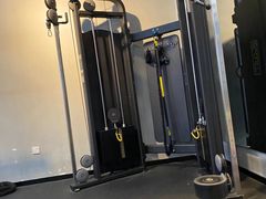 -Freedom Fitness私教健身俱乐部(徐虹北路店)