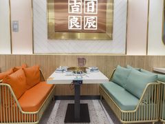 卡座-若爱猪肚鸡·啫啫煲(循礼门M+店)