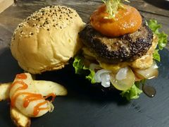 -HIGH FIVE哈福手工汉堡(桂林路店)