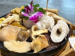 -一朵菌·野生菌探索家火锅(南亚店)