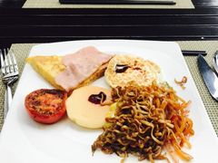 -三亚湾海居铂尔曼度假酒店