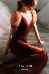 -Lady  Jane高端婚纱礼服馆