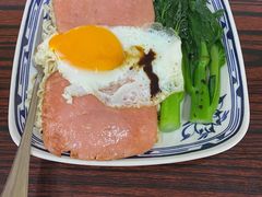 火腿蛋腸湯丁-華叔茶記
