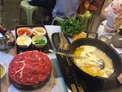 -鲜入围煮花胶鸡海鲜火锅