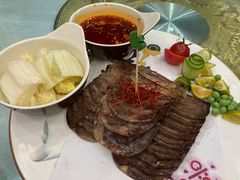 -三江源美食城