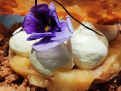 焦糖苹果配山核桃及香草奶油慕斯-AZUL by FUEL蓝色·法式酒馆(琶醍店)