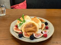 莓果奶油芝士舒芙蕾松饼-UPPER KITCHEN(延安路店)