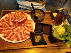 雪花肥牛-东北烧烤·烤羊腿(天虹店)