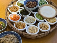 -包整·丝娃娃(一览甲秀楼风景店)