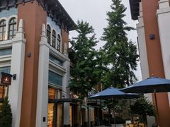 -百联奥特莱斯广场(南京店)