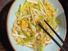 -丽华园·武汉地标楚菜餐厅(青山江滩店)
