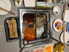 -海底捞火锅(宝龙广场夜宵主题店)