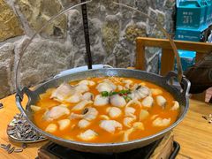 思茅酸汤鱼片-老滇山寨•云南特色菜•地方菜•民族风情歌舞表演(金碧店)