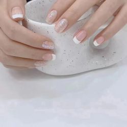 -悦指间美甲美睫