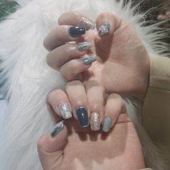 -潮店·虞妃妮轻奢美甲美睫馆