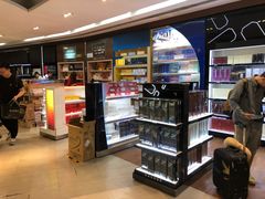 -日上免税店(三径路t3店)
