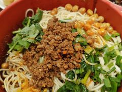 -爆炸头阿姨小四川正宗川味小吃(无任何分店)