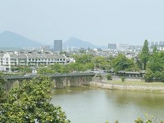 -披云山庄