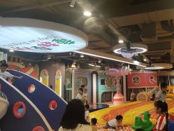 -童趣童玩(方圆荟·馨宜新天地店)