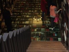 iphone_upload_pic-钟书阁(松江泰晤士小镇店)