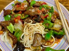 -歹歹的加个面过油肉拌面