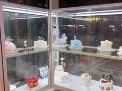 -焙丽拾光(麦凯乐直营店)