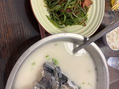 -雪湖煜辰鱼头老店(雪野湖店)