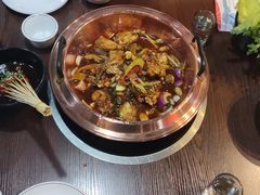 -虾弄弄海派小龙虾·牛羊蝎子火锅