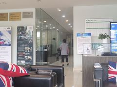 -无锡中升仕豪路虎4S店(新吴店)
