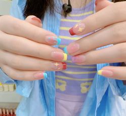 -进巍美甲美睫店