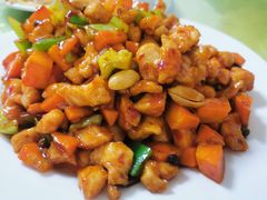 -明月食府(二区干二路店)
